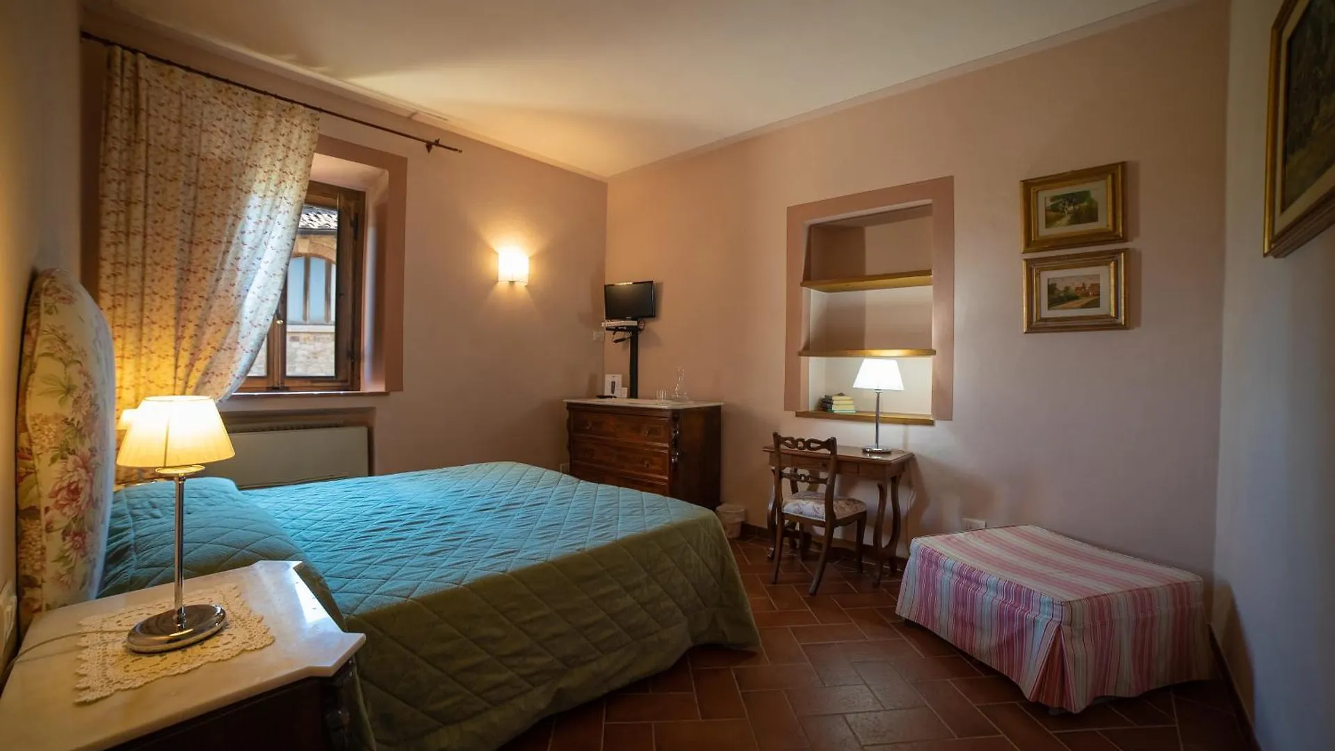 *** Couette-café Cavarchino B&B Gaiole in Chianti Italie